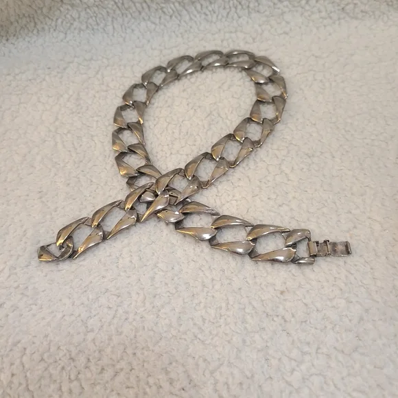 Necklace - Picture 3 of 4